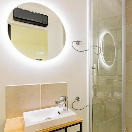 Apartment Owl Right - C La Chouette Dijon