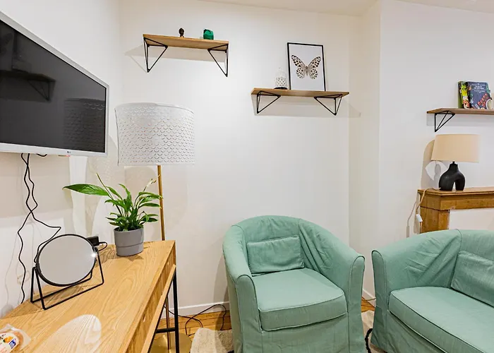 Owl Right - C La Chouette Apartment