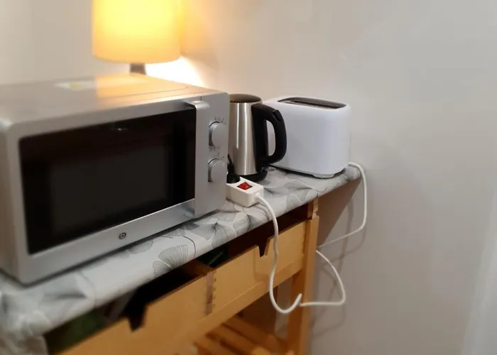 Apartment Owl Right - C La Chouette *