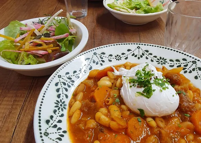 Owl Right - C La Chouette Daire *